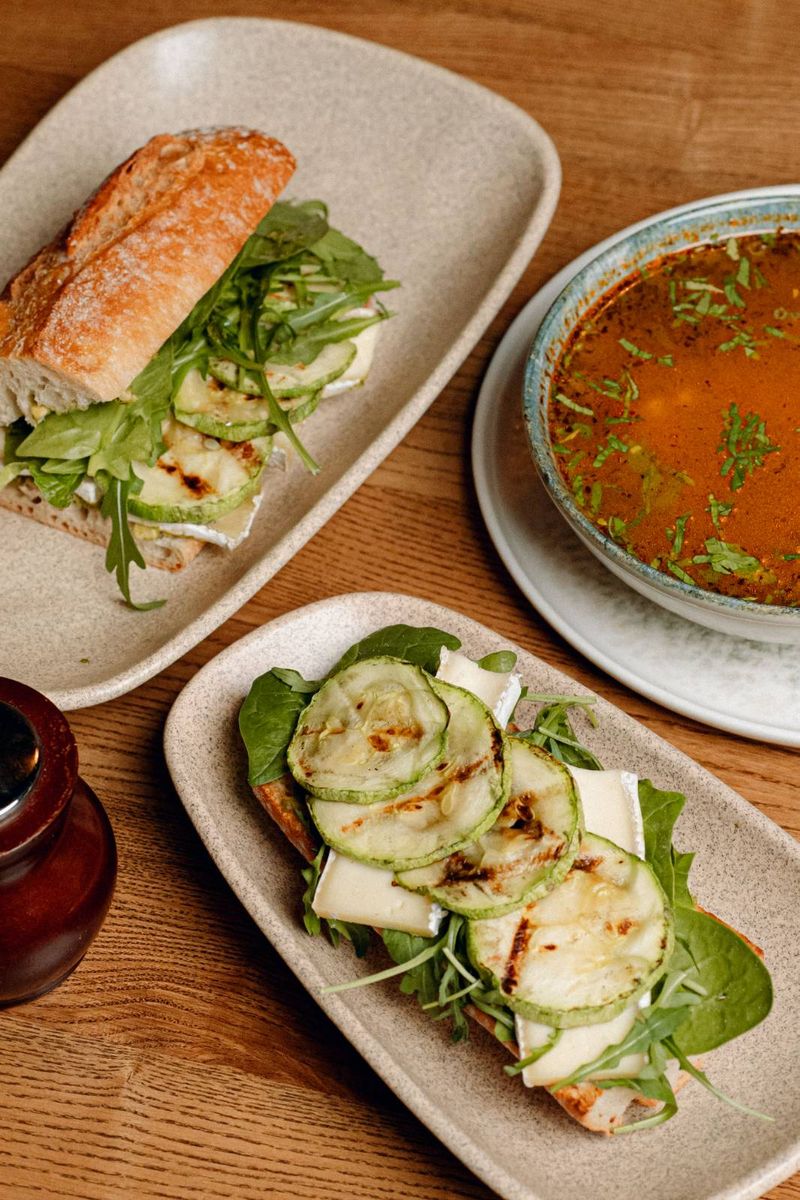 Ciorbă de Legume + Sandwich Breeze