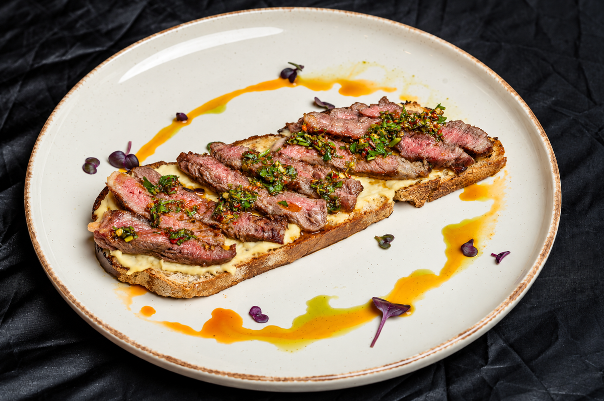 Bruschetta cu Vita si Humus