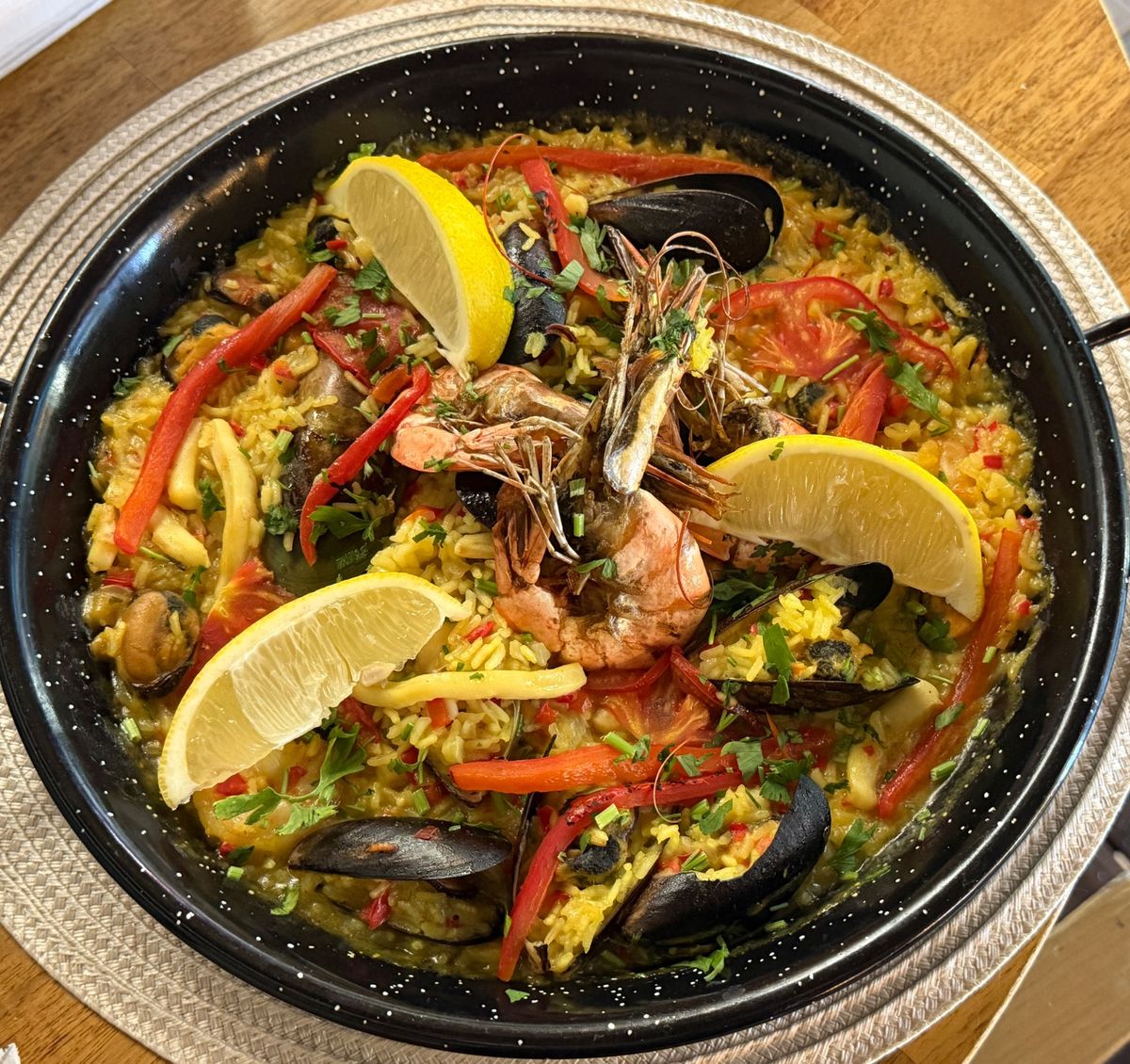 Paella cu Fructe de Mare