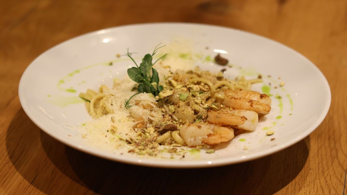 Spaghete Cu Pesto De Fistic Și Creveti