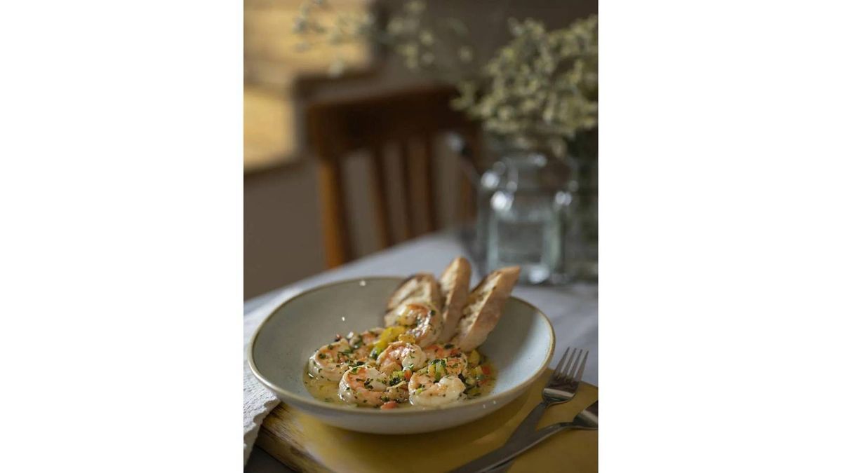 Creveti la tigaie cu sos de unt