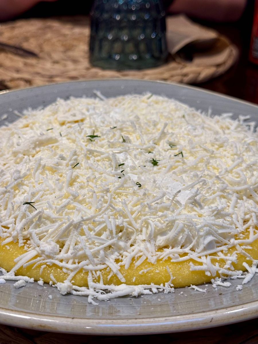 Mbs (Mămăligă cu Brânză și Smântână)