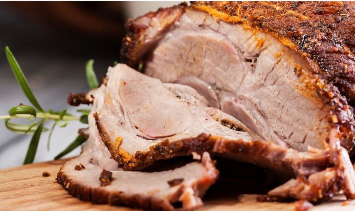 Ceafă de Porc gătită în crustă de sare 