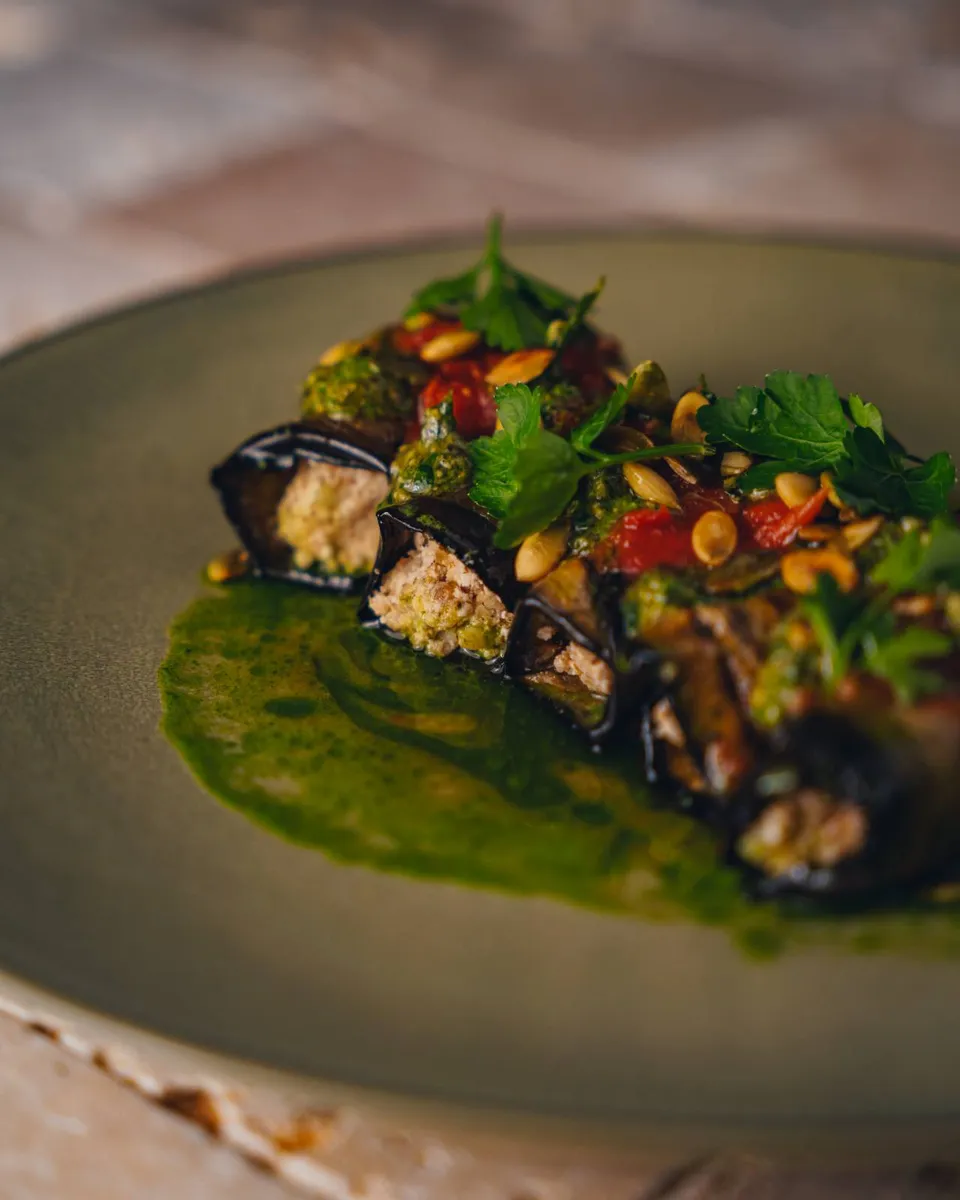 Rulouri de Vinete cu Nuci și Brânză Suluguni Vegetală