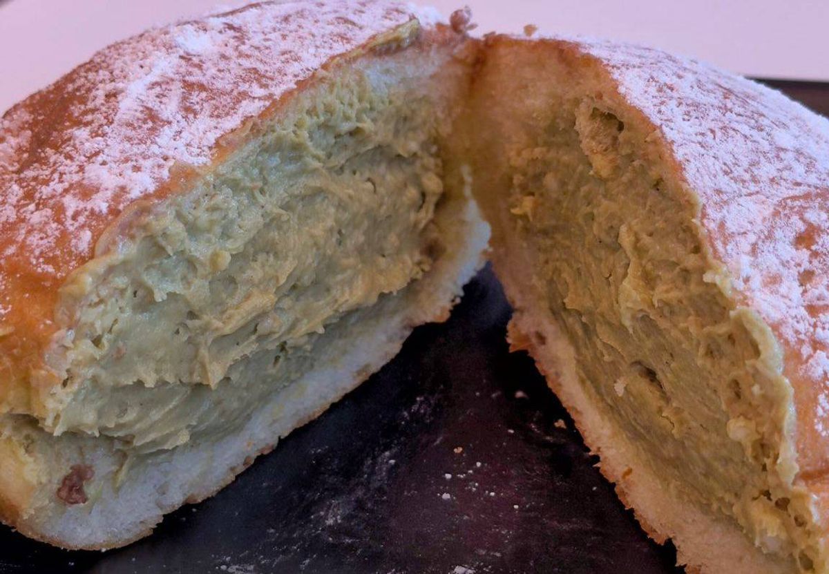 Gogosi Umplute cu Fistic