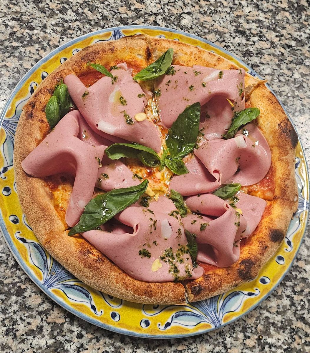 Pizza Mortadella & Pesto