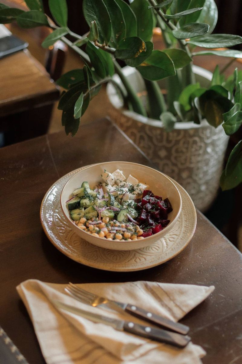  Salata cu naut si sfecla rosie