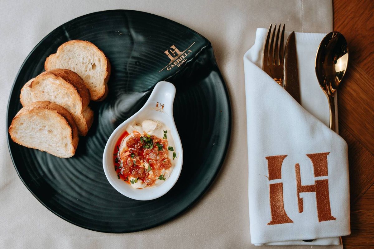 Humus cu Ceapă Călită / 50 Gr /30 gr