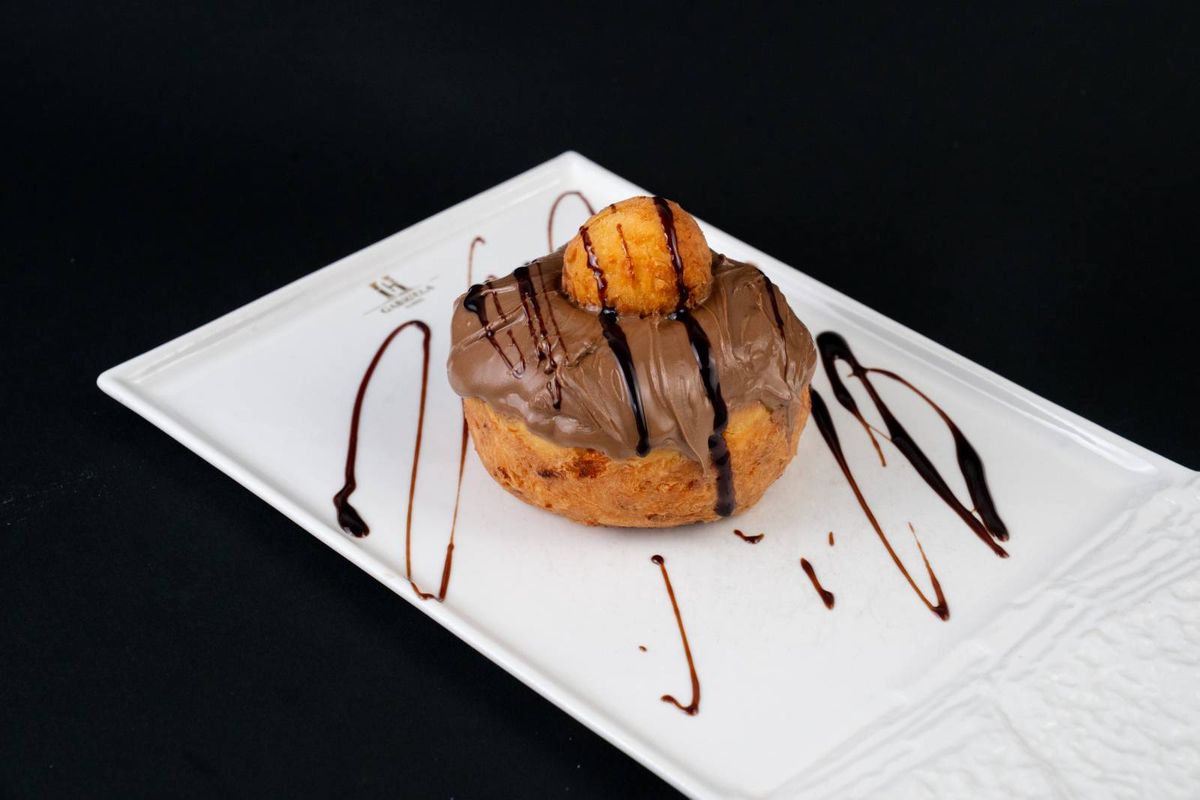 Papanași cu finetti