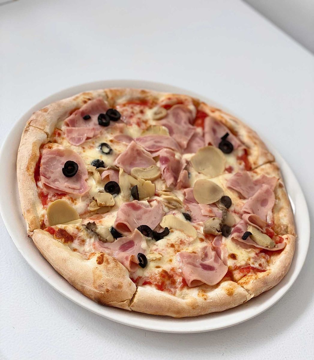 Pizza cu Șuncă