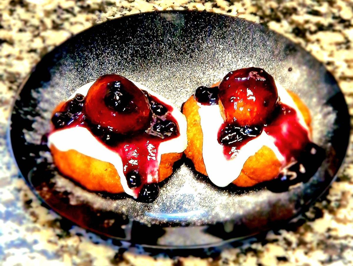 Papanasi cu Smantana si Dulceata (390g)