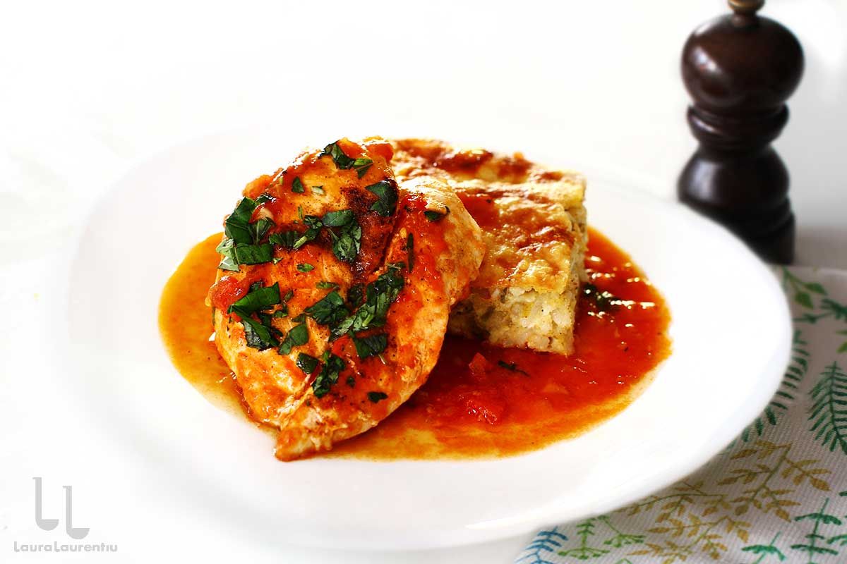 Piept de Pui cu Cascaval si Sos Pomodori