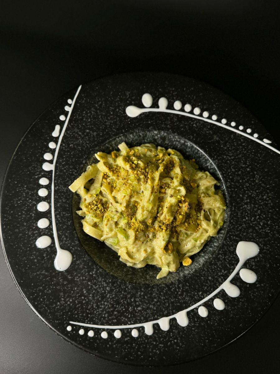 Tagliatelle Vegetariene cu Pesto și Dovlecel