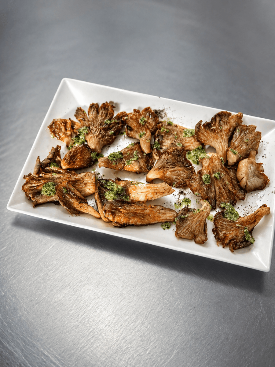 Pleurotus Rumeniți cu Emulsie Verde Aromatică