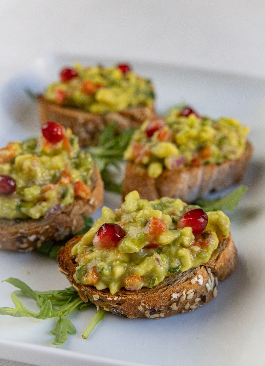 Bruschete cu Guacamole