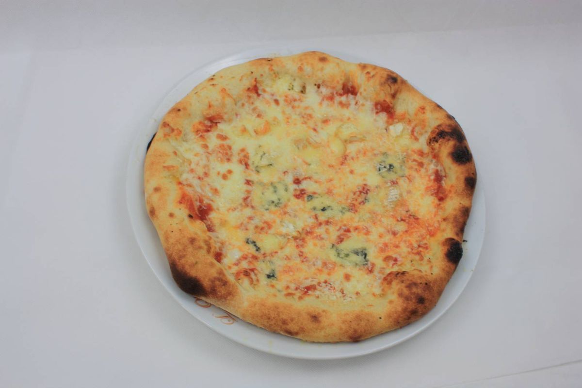 Pizza Quattro Fromaggi 