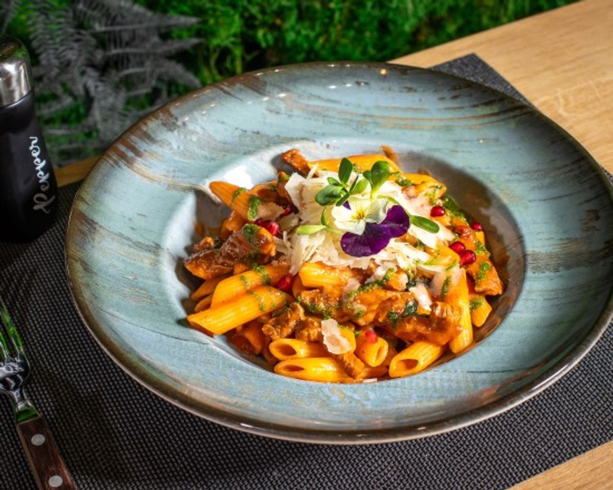 Penne cu Muschi de Vita si Sos de Rosii 380g