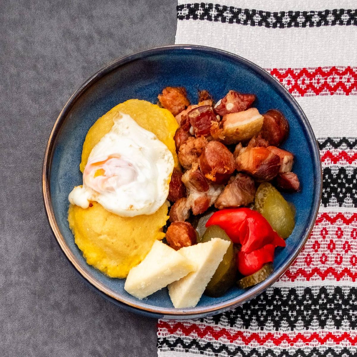 Tochitură moldovenească