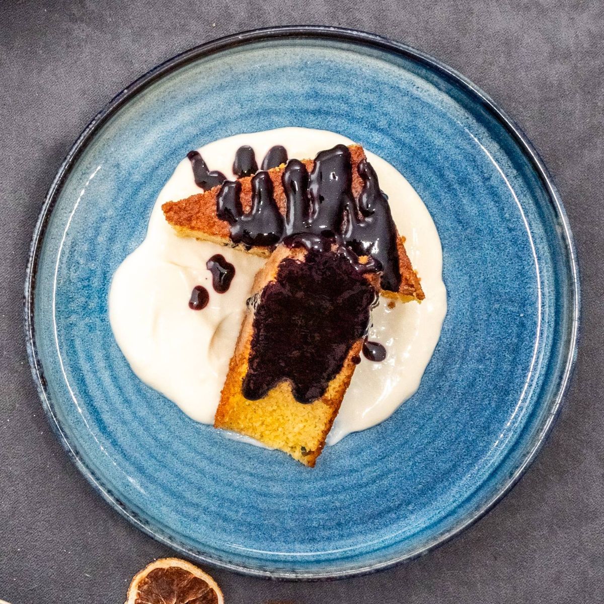 Alivancă cu smântână și dulceață