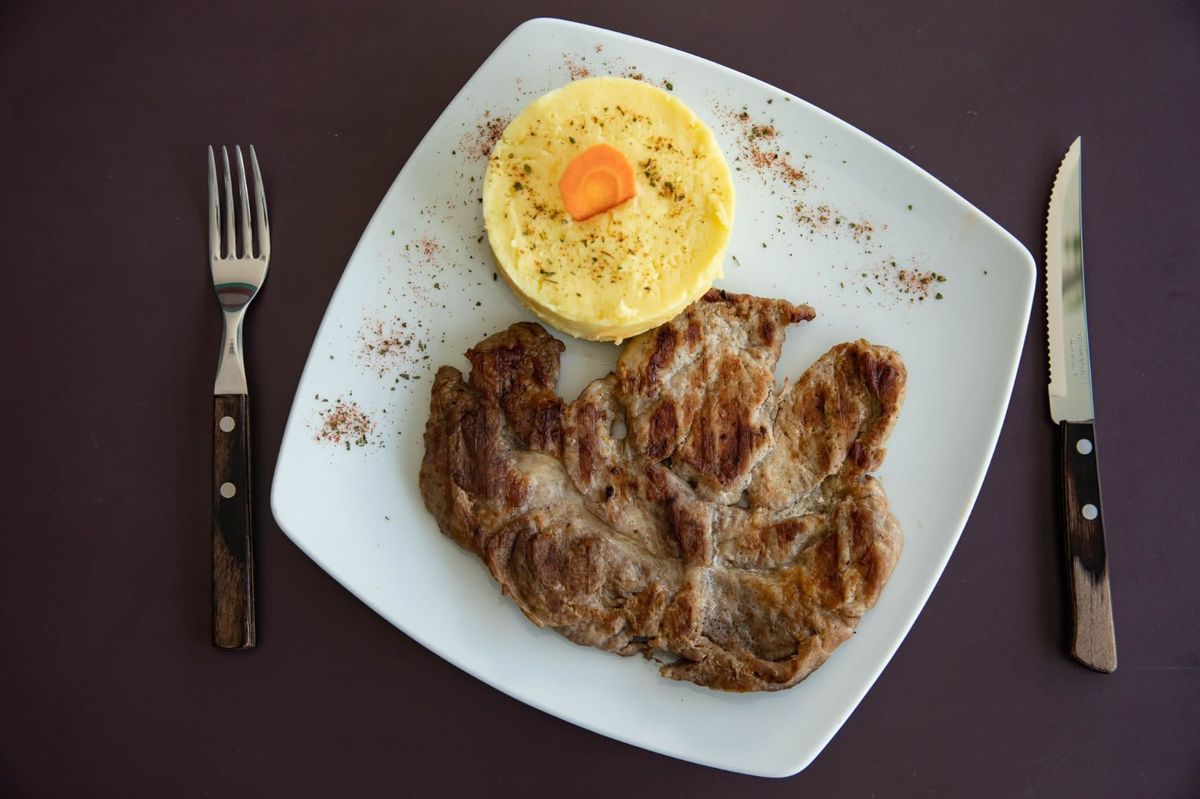 Ceafă de Porc la Grill