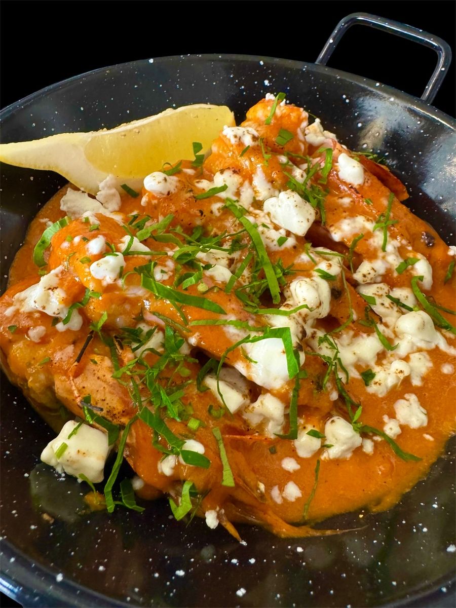 Creveti Saganaki