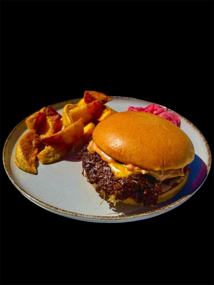 Oklahoma Double Smashed Burger & Cartofi Prăjiți
