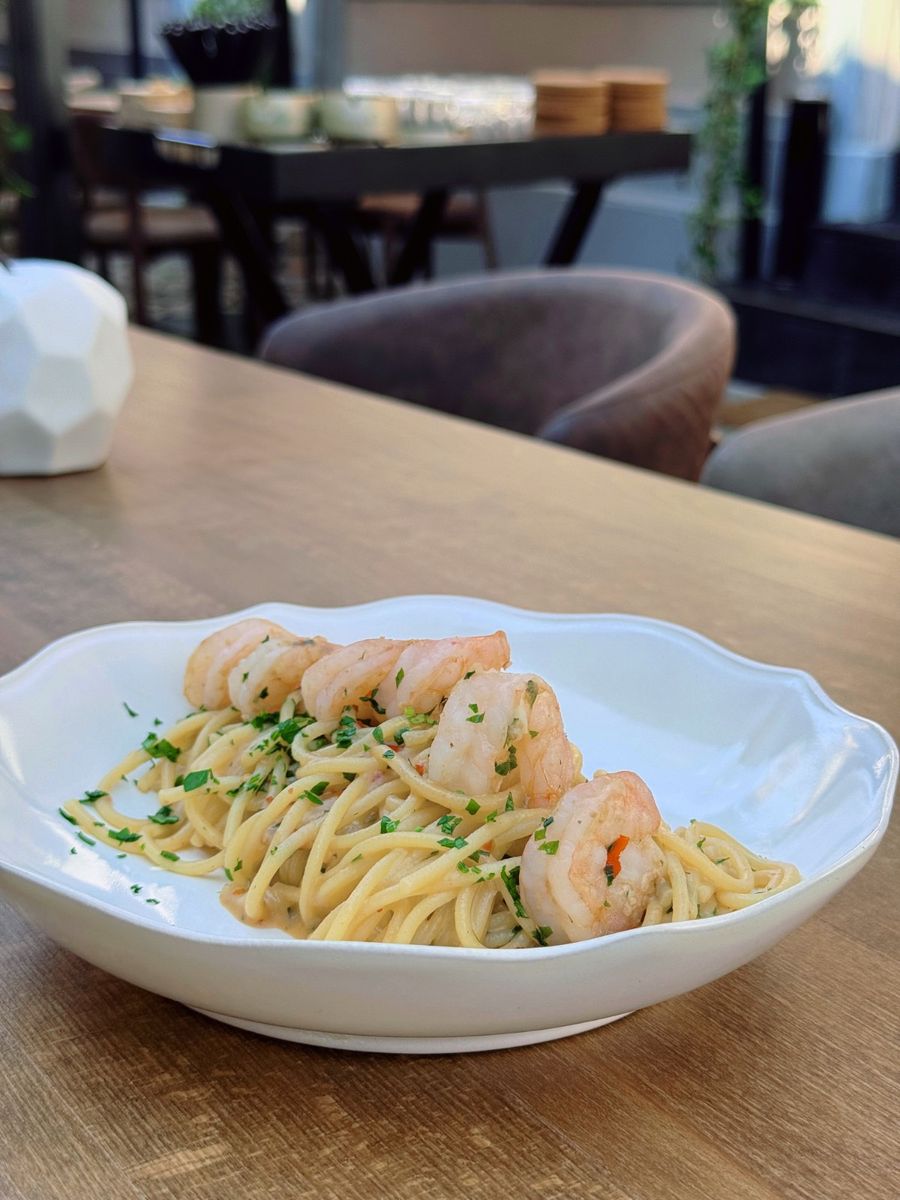 Spaghetti Aglio, Olio e Peperoncino cu Creveți 