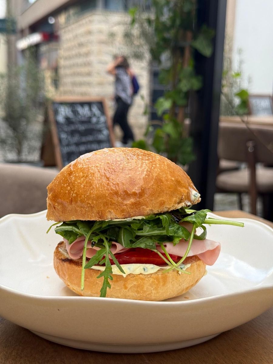 Sandwich & Mortadella (Servit până la ora 18:00)