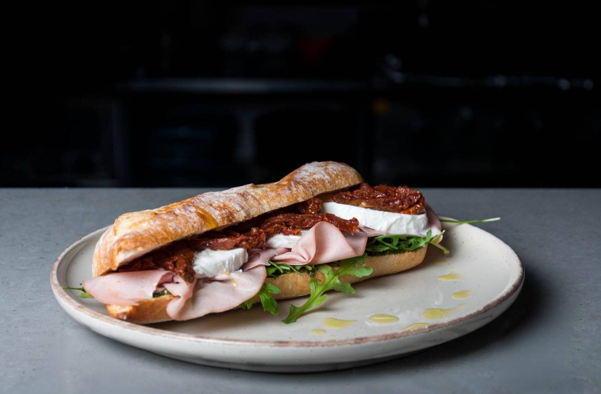 Sandwich cu Mortadela 