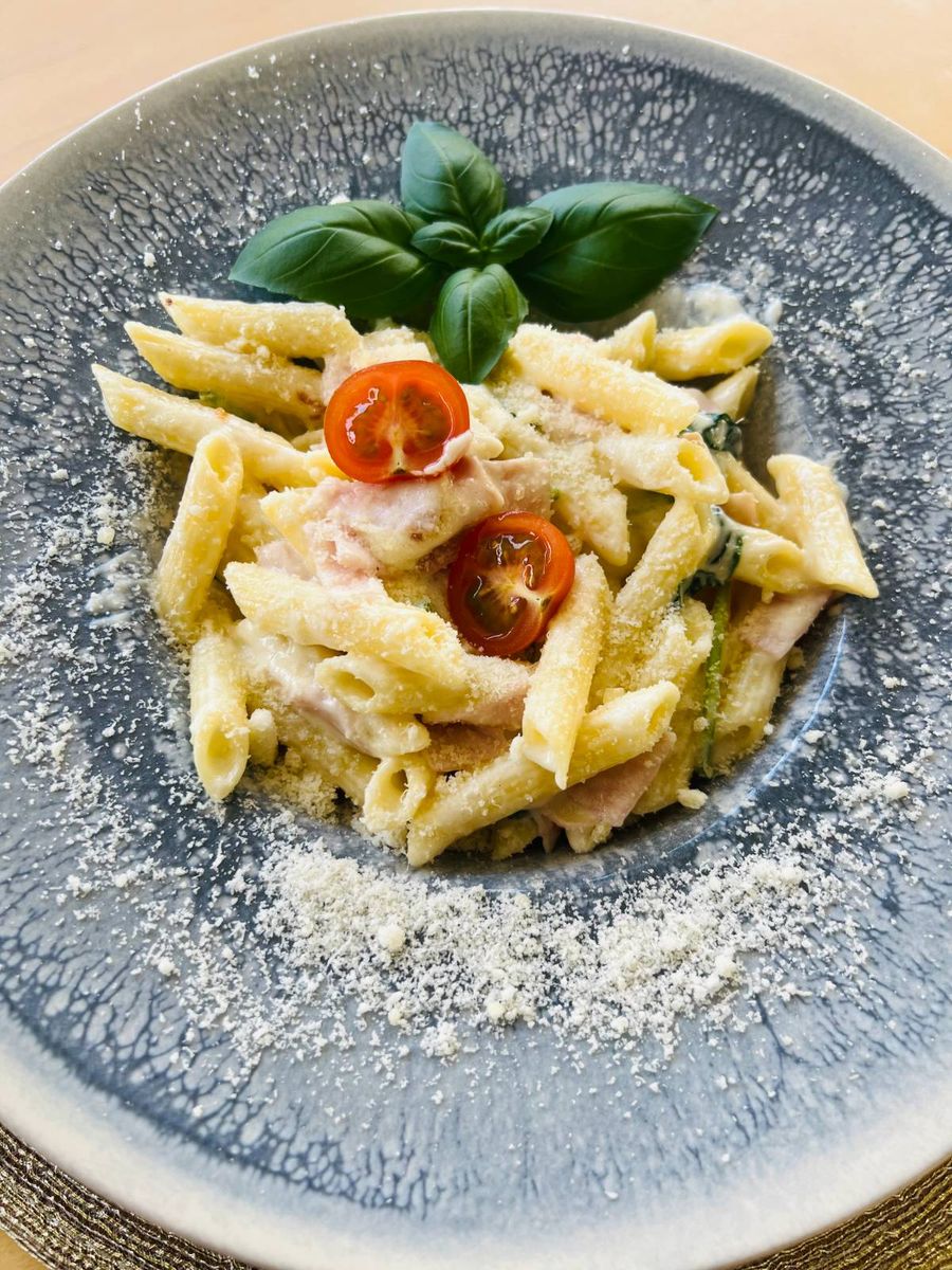 Penne Panna e Prosciutto