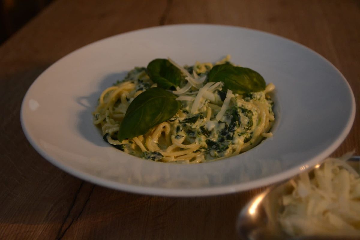 Paste cu Spanac și Usturoi 