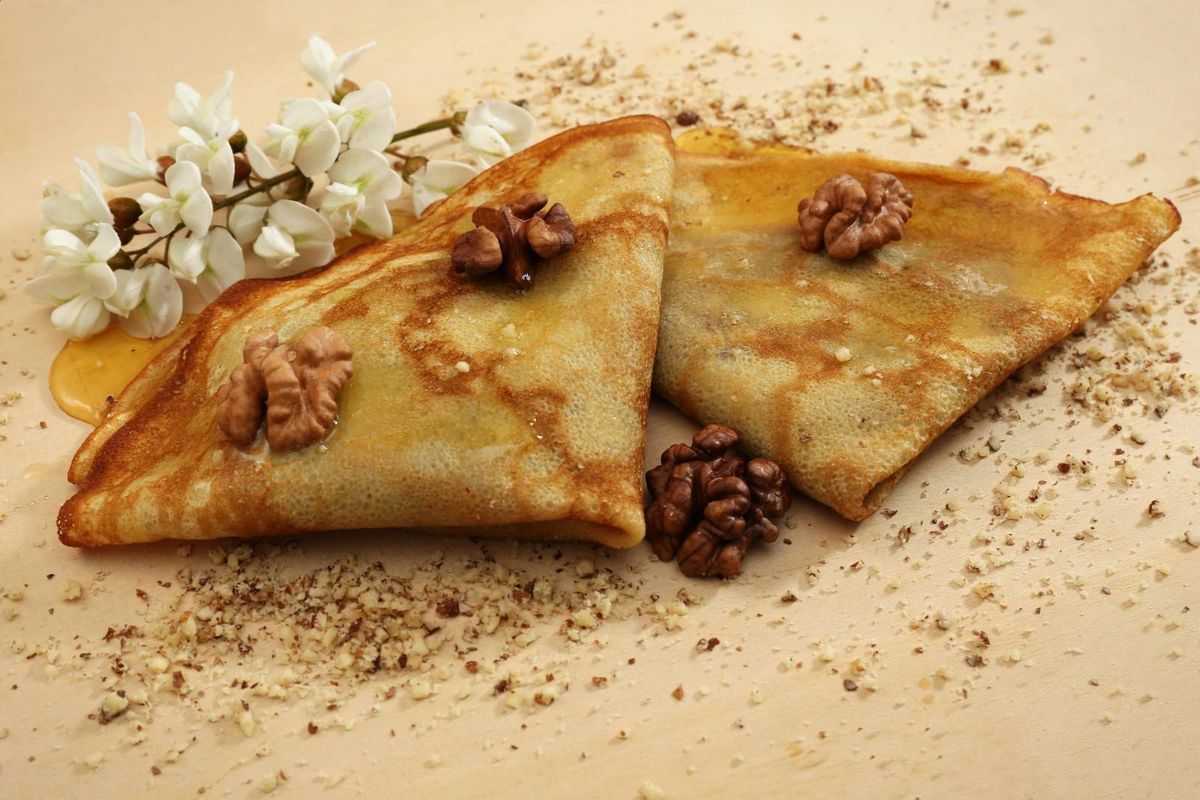 Clătite cu miere și nuci