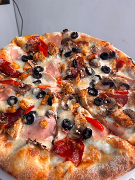 Pizza Amore