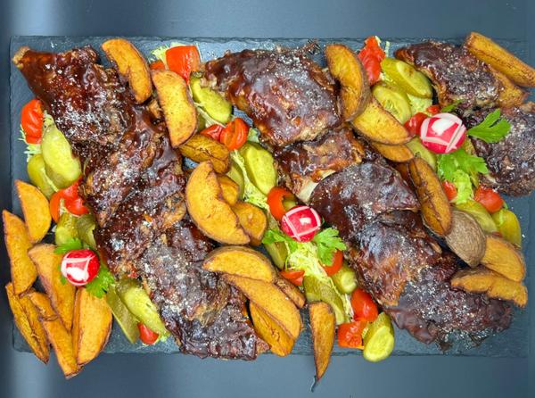 Platou Coaste de 6 Persoane/pork Ribs Platter for 6 Persons/ Sertesoldalas Tal 6 Szemelyre