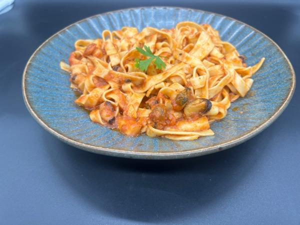 Tagliatele cu fructe de mare/Tagliatelle with seafood/Tagliatelle a tenger gyümölcsivel
