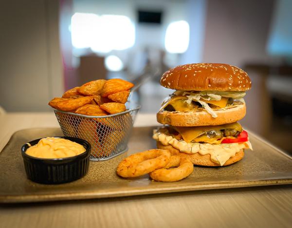 Dublu Burgher de Vita/double Angus Burger/dupla Marha Burger