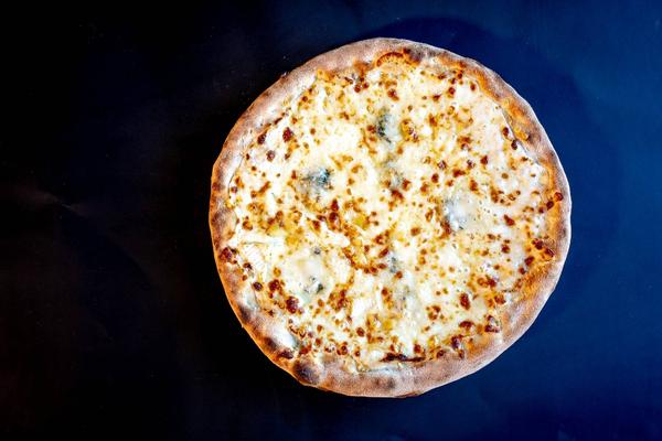 Pizza Quattro Formagi