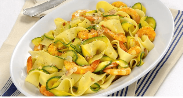 Spaghete cu Creveți și Dovlecei în Sos Roze