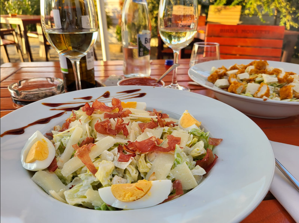   Salată Caesar cu Piept de Pui