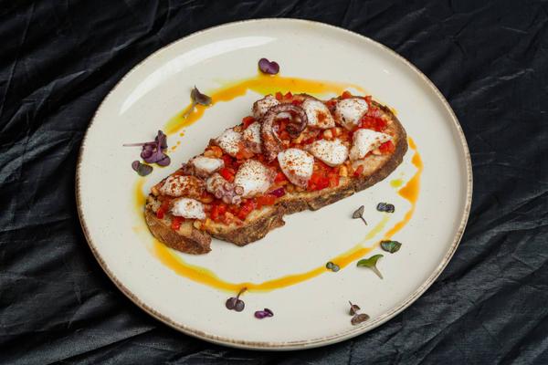 Bruschetta cu Creveti