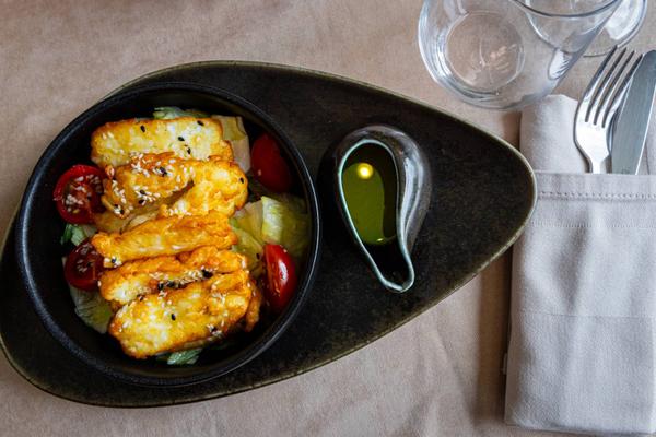 Salata Haloumi Crocant