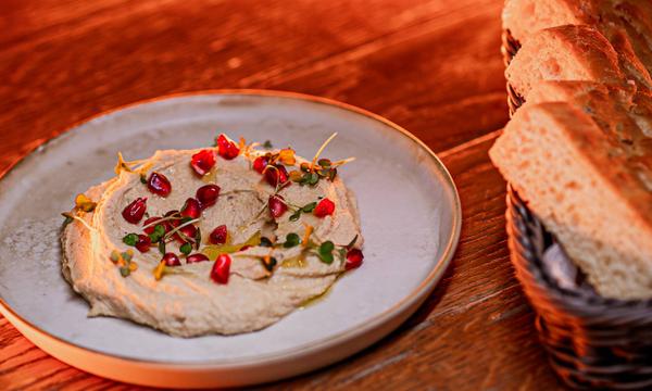 Hummus cu Focaccia