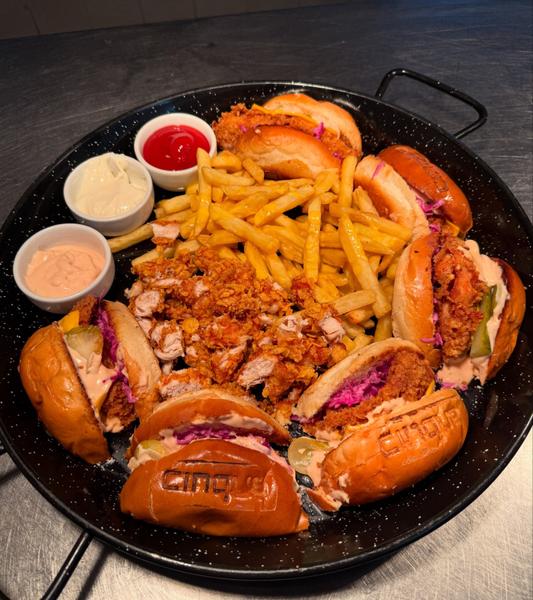 Platou Chicken Burger (3 Persoane) | 1700gr / 2960kcal 