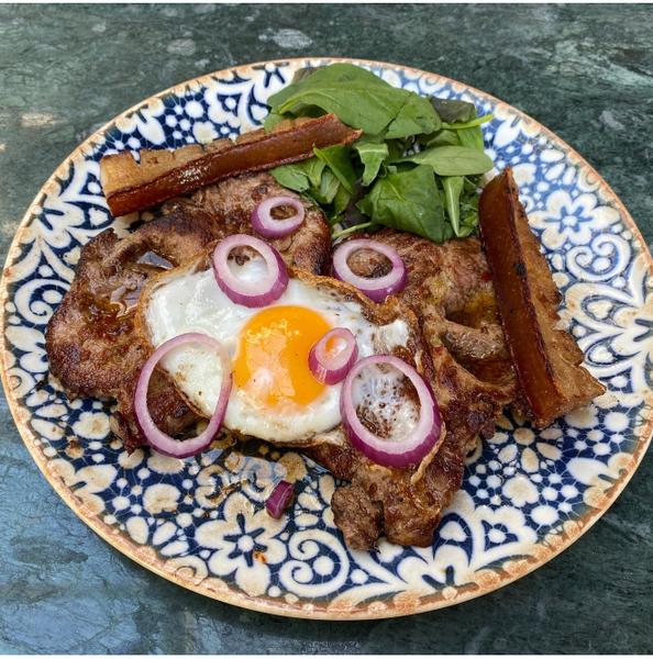 Ceafă Tigănească cu Cartofii Casei | 700gr / 1796kcal | 