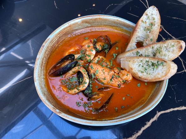 Supa de Peste si Fructe de Mare |450gr/483kcal| 