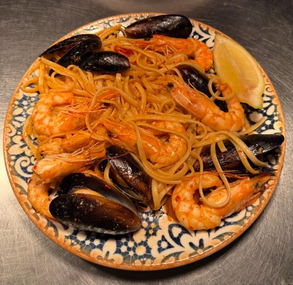 Linguine A.o.p cu Scoici si Creveti | 540gr /1075kcal | 