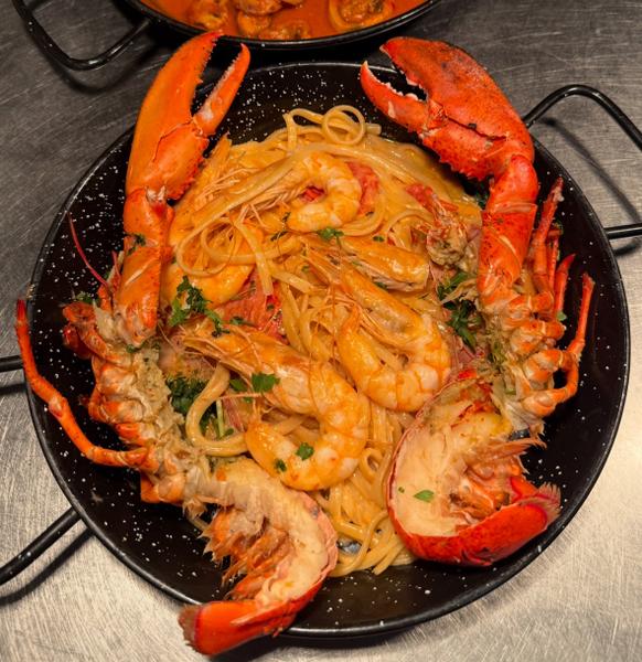Homar cu Linguine si Creveti | 650gr / 1038kcal | 