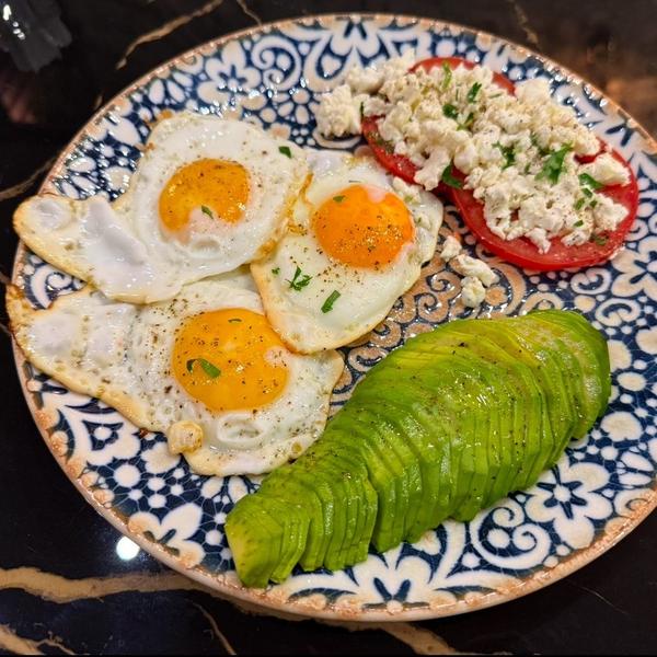 Avocado Eggs & Cheese |330g