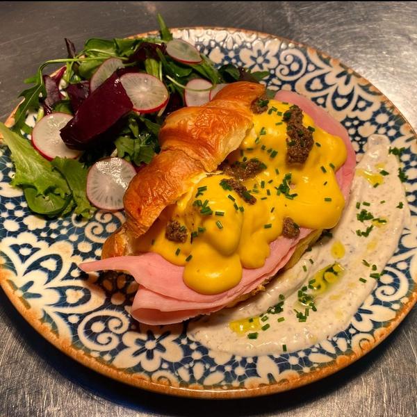 Poached Eggs & Croissant