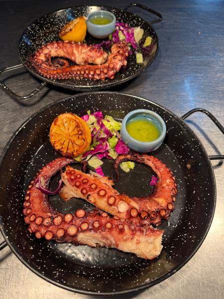 Tentacule de Caracatita la Gratar |250gr/636kcal| 